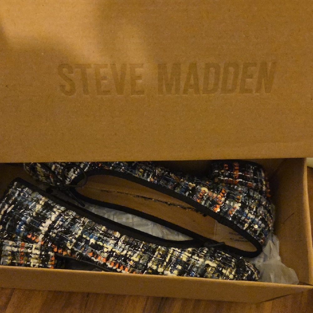 Steve Madden Black and Orange Tweed Flats